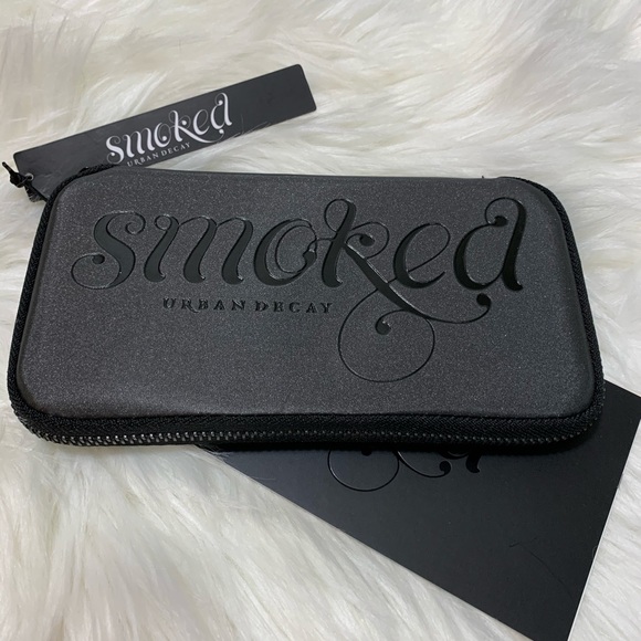 Urban Decay Other - Urban Decay “Smoked” Eyeshadow Kit w/Eyeliner